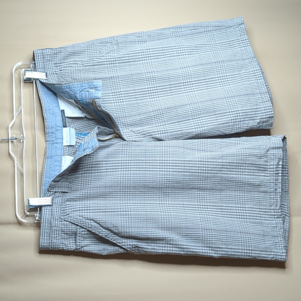 Columbia omni-shade plaid gray men's 36x10 shorts